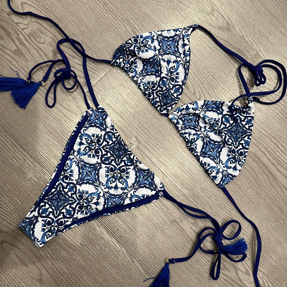 Shein bikini size large. NWOT